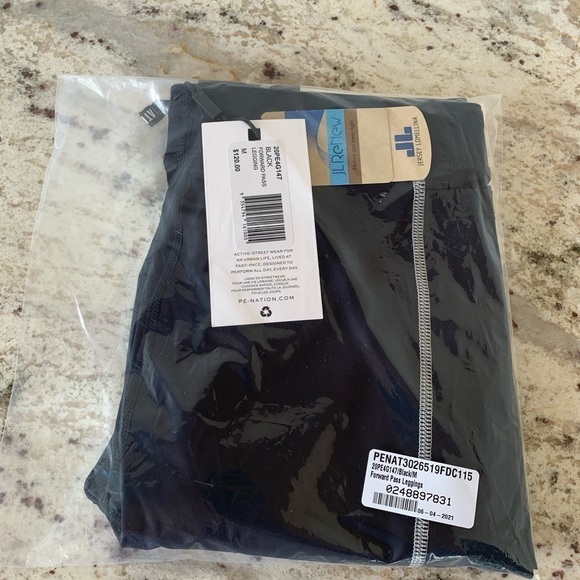 P.E NATION Forward Pass Leggings - Picture 5 of 8